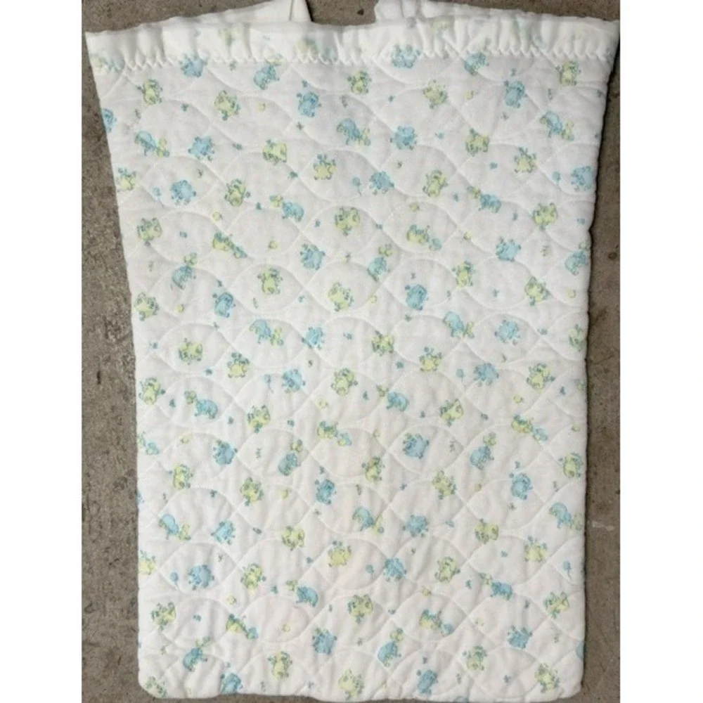 Vintage quilted baby doll sleeping bag zipper front elephants